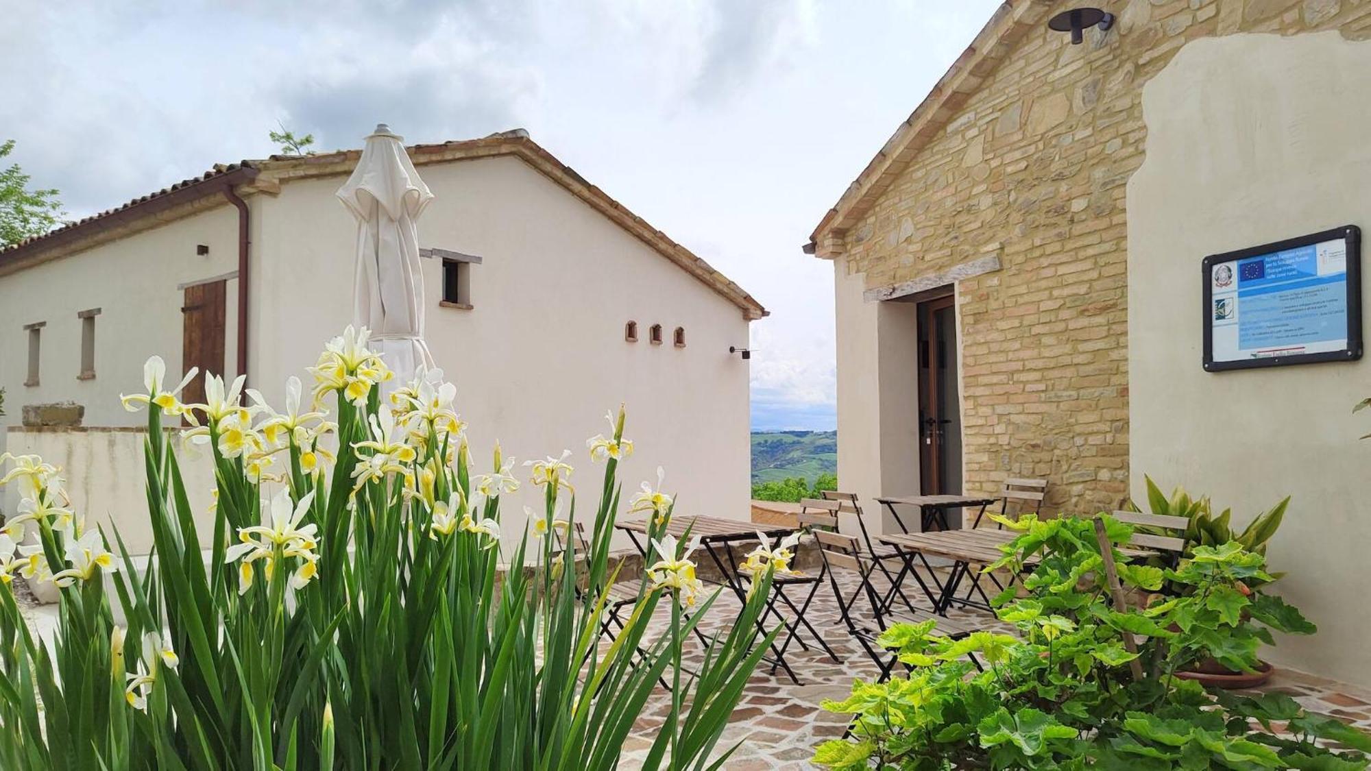 Willa Borgo Calbianco - Private House With Pool & Airco Cerreto Castello Zewnętrze zdjęcie