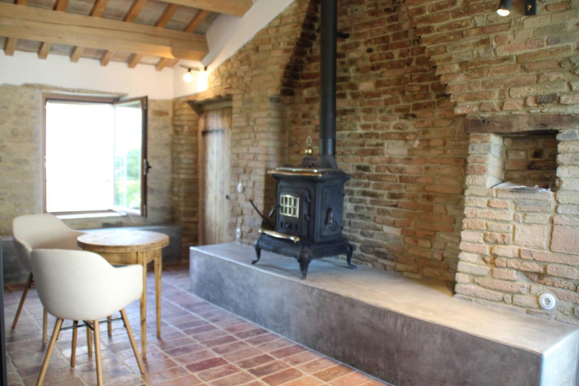 Willa Borgo Calbianco - Private House With Pool & Airco Cerreto Castello Zewnętrze zdjęcie