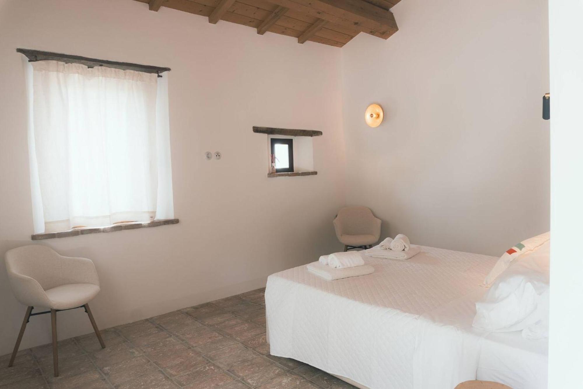 Willa Borgo Calbianco - Private House With Pool & Airco Cerreto Castello Zewnętrze zdjęcie